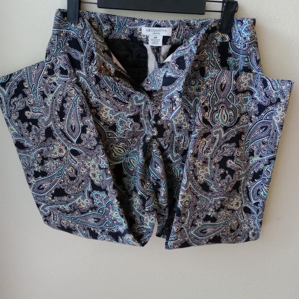 Liz Claiborne Paisley Capris 6P